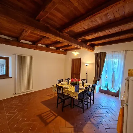 Agriturismo I Galli مزرعة للإقامة دولياني