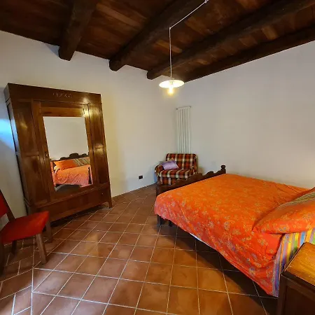 Agriturismo I Galli Κατάλυμα σε φάρμα Dogliani